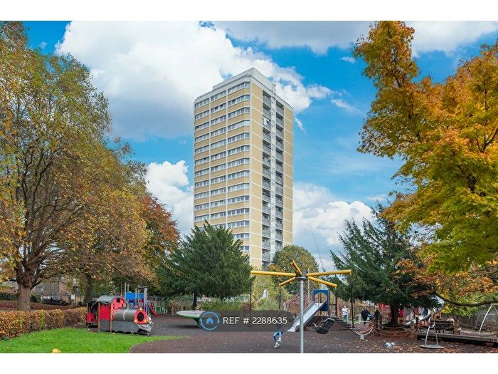 2 Bedroom Flat To Rent In Bannerman House, London, SW8