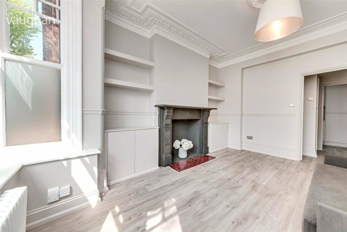 Flat To Rent In Buxton Road, Brighton, BN1