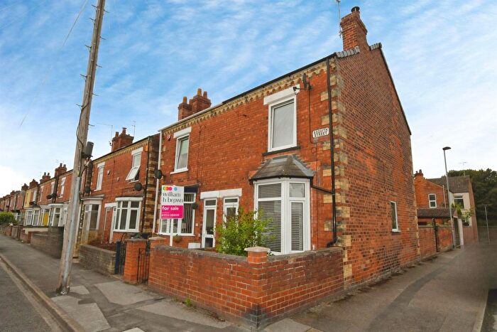 3 Bedroom Semi-Detached House For Sale In Asquith Street, Gainsborough, DN21