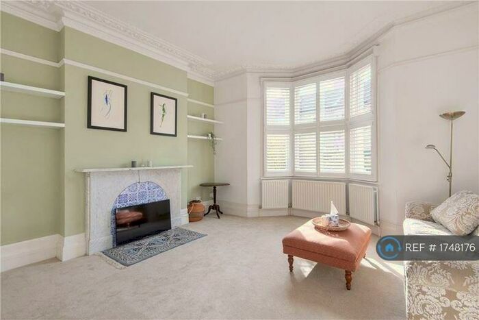 1 Bedroom Flat To Rent In Balham Park Road, London, SW12