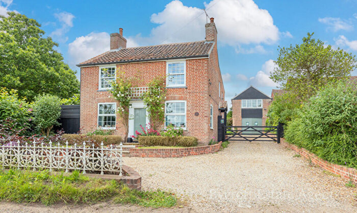 4 Bedroom Detached House For Sale In Upper Street, Horning, NR12