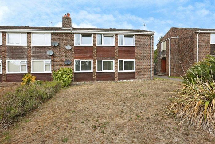2 Bedroom Maisonette For Sale In Ashdown Road, Chandler's Ford, Eastleigh, Hampshire, SO53