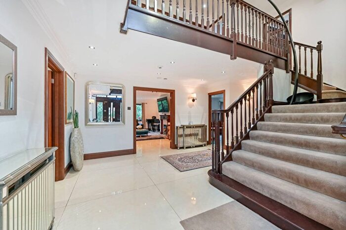 5 Bedroom Detached House To Rent In The Fisheries, Bray, Maidenhead, SL6