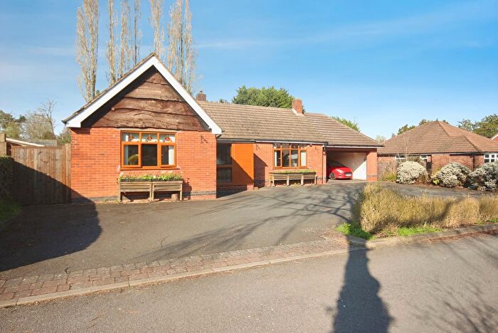 2 Bedroom Bungalow For Sale In Pilkington Road, Coventry, West Midlands, CV5