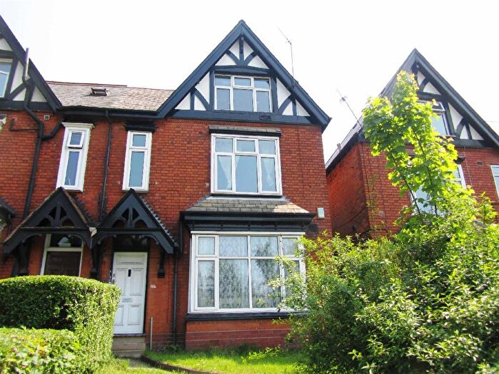 3 Bedroom Flat To Rent In Gravelly Hill, Birmingham, B23