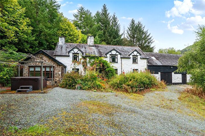 3 Bedroom Detached House For Sale In Van, Llanidloes, Powys, SY18