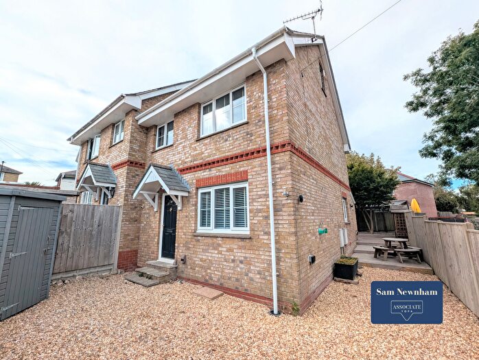 3 Bedroom Semi-Detached House For Sale In Grenville Drive, Ryde, PO33