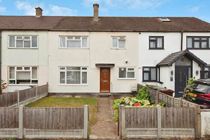 3 Bedroom Terraced House For Sale In Maybury Road, Barking, IG11