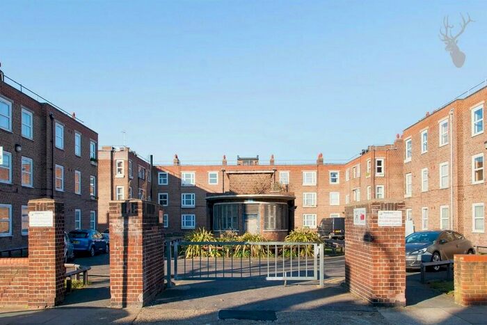4 Bedroom Flat To Rent In Mapledene Estate, Mapledene Road, London, E8