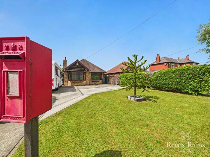 3 Bedroom Bungalow For Sale In Ganstead Lane, Ganstead, Bilton, Hull, HU11