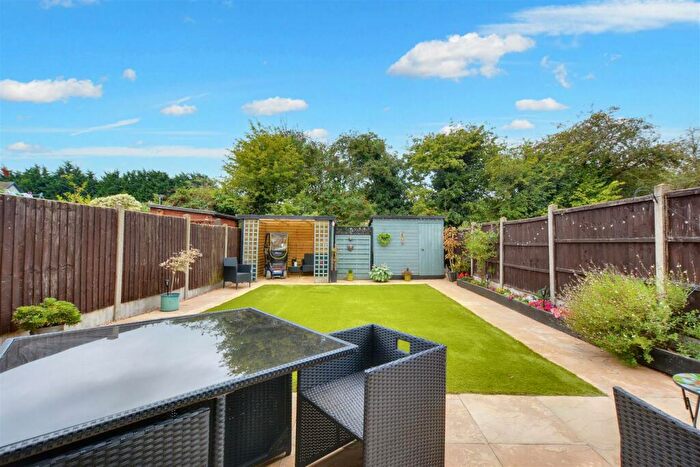 2 Bedroom Detached Bungalow For Sale In Meadow Croft Gardens, Hucknall, NG15