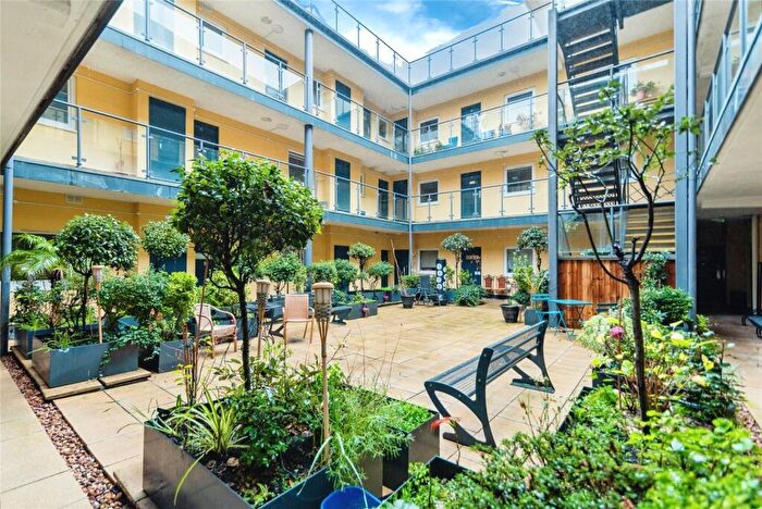 2 Bedroom Flat For Sale In Ocean Buildings, Bute Crescent, Cardiff, CF10