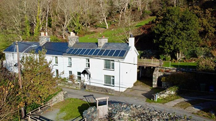 4 Bedroom End Of Terrace House For Sale In Llanbedr, LL45