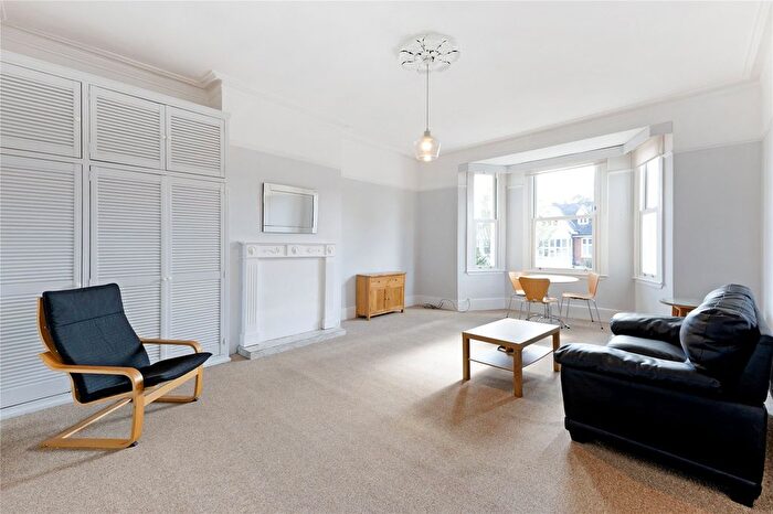1 Bedroom Flat To Rent In Grove Park Gardens, Chiswick, W4