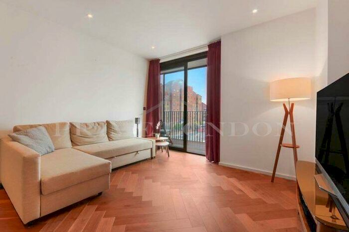 2 Bedroom Apartment To Rent In Ambassador Building, Embassy Gardens, Nine Elms, SW11