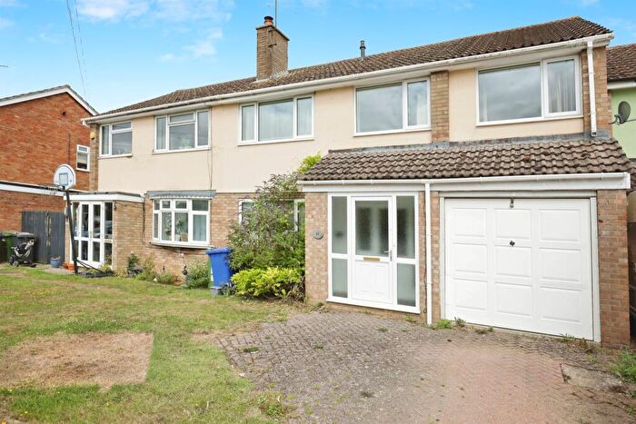5 Bedroom Semi-Detached House For Sale In Georges Avenue, Bugbrooke, Northampton, NN7