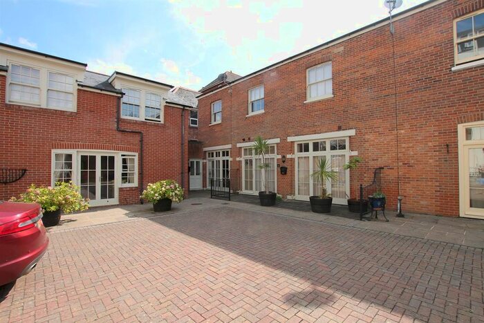 2 Bedroom Terraced House To Rent In Garfield Road, Ryde, PO33