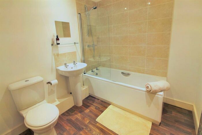 2 Bedroom Apartment For Sale In The Park, Kirkburton, Huddersfield, HD8
