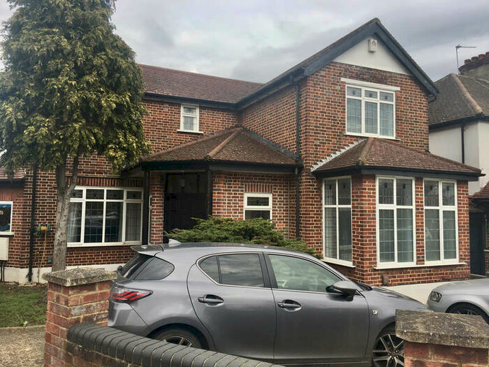 3 Bedroom Flat To Rent In Northwood, HA6