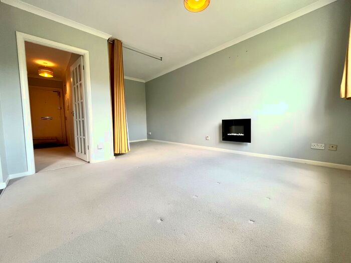 Flat To Rent In Byron House, Porchester Mead, BR3