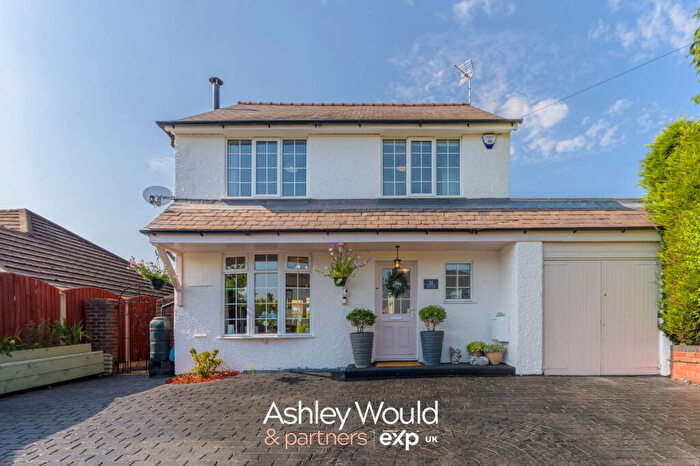 4 Bedroom Detached House For Sale In Birmingham Road, Blakedown, Kidderminster, DY10