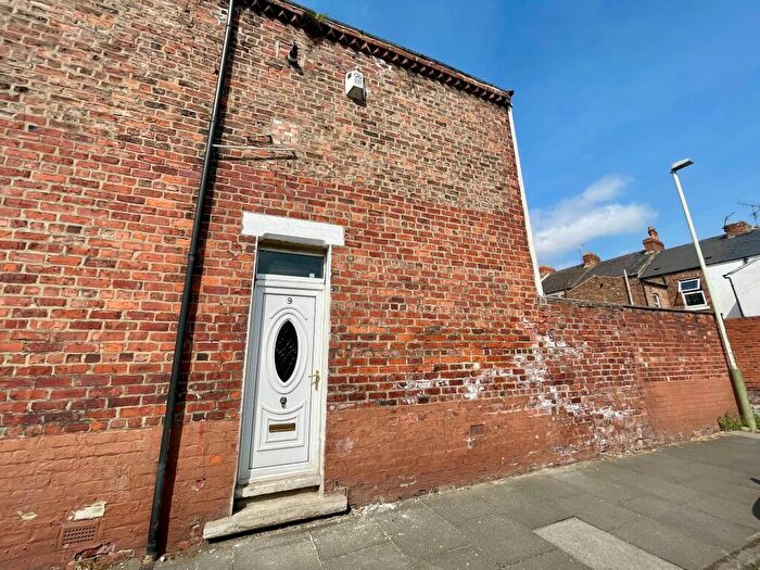 2 Bedroom End Of Terrace House To Rent In Easson Road, Darlington, DL3