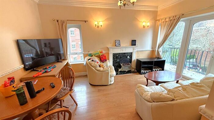 2 Bedroom Apartment For Sale In Yewdale, Harborne, Birmingham, B17