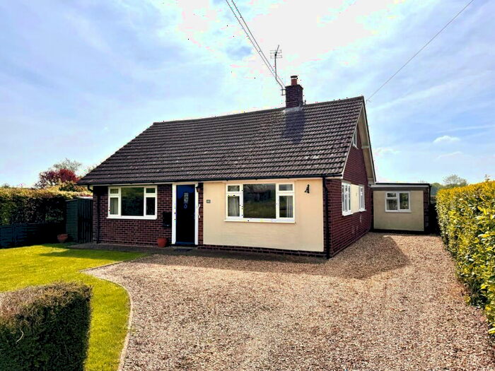 4 Bedroom Bungalow For Sale In New Road, Guilden Morden, Royston, SG8