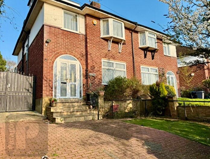 4 Bedroom Semi-detached House To Rent In Barn Rise, Wembley, Middlesec, HA9