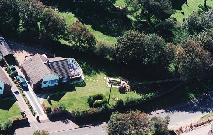 2 Bedroom Bungalow For Sale In Broadwood Close, Norwich, NR11