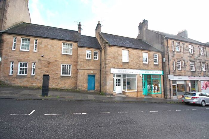 2 Bedroom Flat To Rent In Baker Street, Stirling, FK8