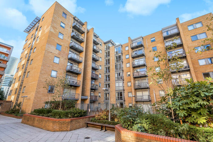 1 Bedroom Flat To Rent In Cassilis Road, London, E14