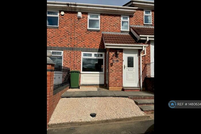 2 Bedroom Terraced House To Rent In Wear Street, South Hylton, Sunderland, SR4