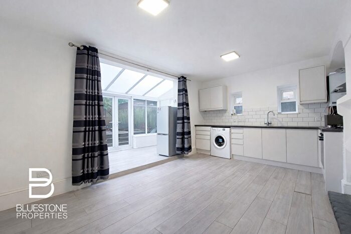 1 Bedroom Flat To Rent In Glossop Road, South Croydon, CR2