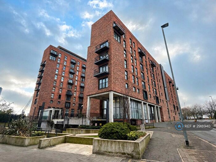 3 Bedroom Penthouse To Rent In Block C, Salford, M5