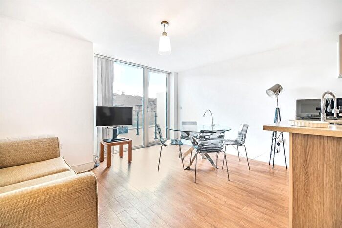 1 Bedroom Flat To Rent In Kennet House, Reading, RG1