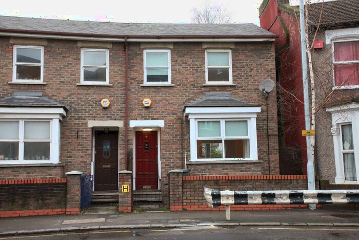 3 Bedroom Terraced House To Rent In Trundleys Road, London, SE8