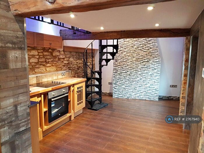 1 Bedroom Flat To Rent In The Annexe, Newport Pagnell, MK16