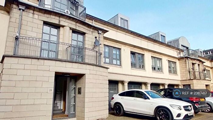 3 Bedroom Maisonette To Rent In Cavalry Park Drive, Edinburgh, EH15