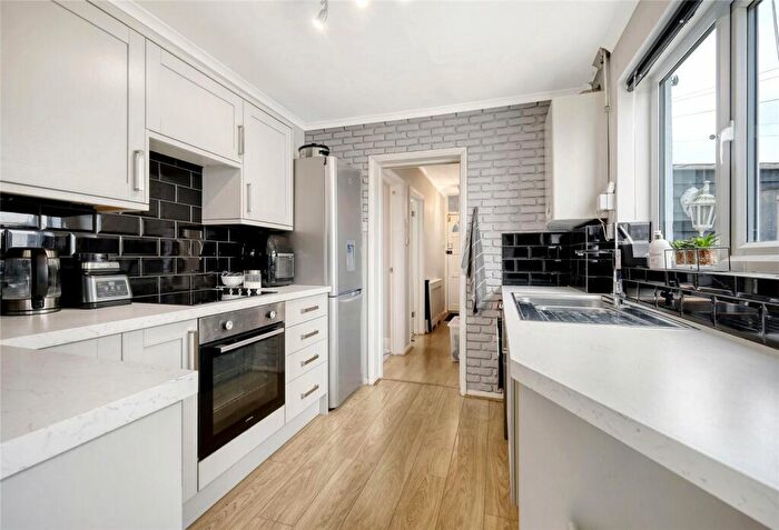 2 Bedroom Apartment For Sale In Silchester Corner, Thorpe Bay Borders, Essex, SS3