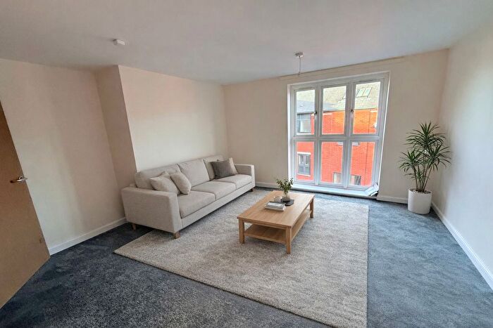 2 Bedroom Flat To Rent In Short Stairs, Nottingham, NG1