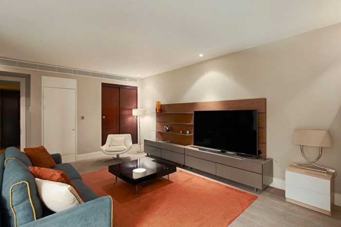 Studio To Rent In Knightsbridge, London, SW7