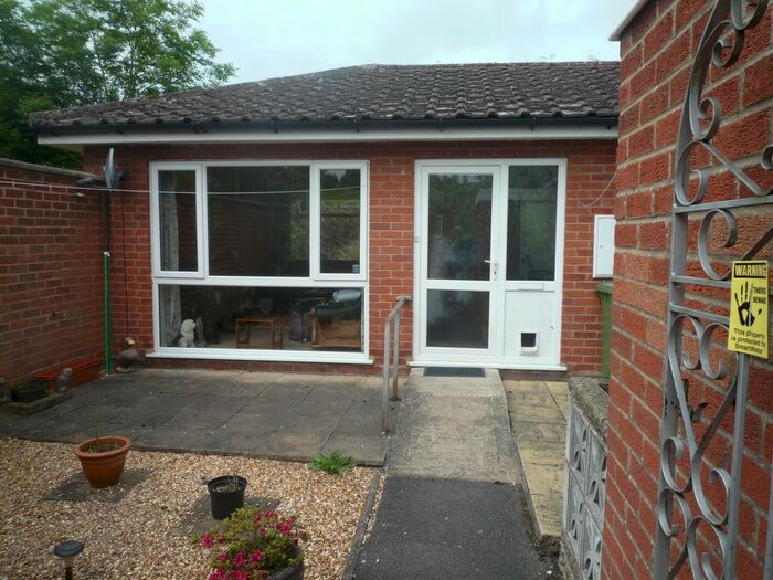2 Bedroom Bungalow To Rent In Arden Road, Henley-In-Arden, B95