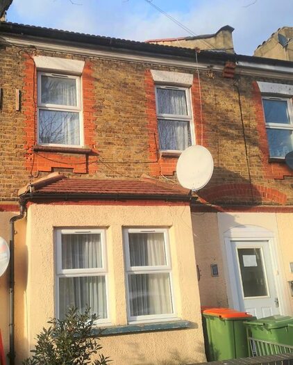 1 Bedroom Flat To Rent In South Esk Road, Forest Gate, London, E7