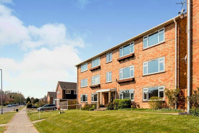 2 Bedroom Flat To Rent In Beaconsfield Road, Canterbury, Kent, CT2