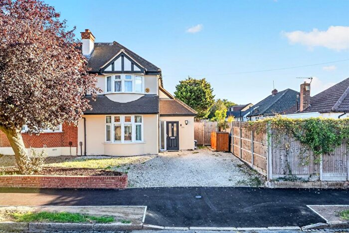 2 Bedroom Semi Detached House For Sale In Victory Avenue, Morden, SM4