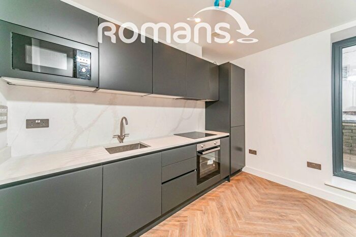 Studio To Rent In Market Place, Reading, Berkshire, RG1