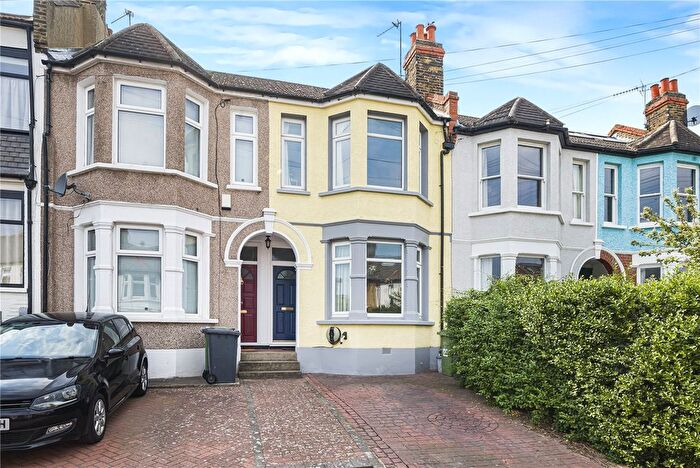 3 Bedroom Detached House For Sale In Manwood Road, London, SE4