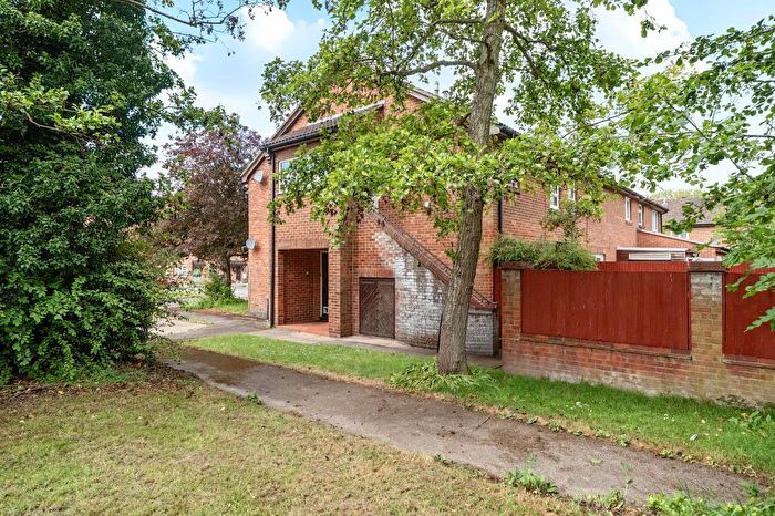 1 Bedroom Property For Sale In Bourne End, Buckinghamshire, SL8