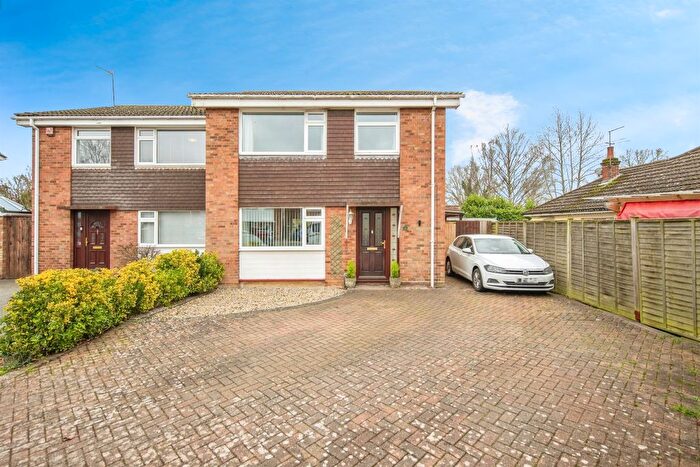 3 Bedroom Semi Detached House For Sale In Vale Close, Colchester, CO4